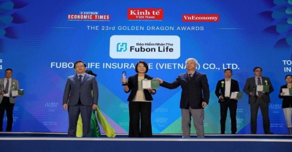 Tại Diễn đàn Nhịp cầu phát triển Việt Nam 2024 (Vietnam Connect Forum) và sự kiện vinh danh giải thưởng Rồng Vàng (Golden Dragon Awards) 2024, Fubon Life Việt Nam vinh dự đạt TOP 50 Doanh nghiệp FDI tiêu biểu tại Việt Nam năm 2023-2024.