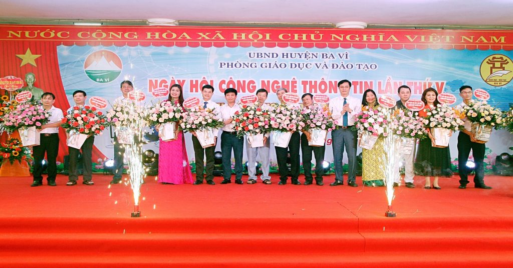 Quỹ Trái tim Sedu sẽ có hành trình trở về với các em học sinh của huyện Ba Vì, thành phố Hà Nội cùng 10 suất học bổng trao tặng trong chương trình Sedu cùng em đến trường.